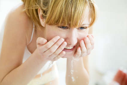 Gegen Picke hilft Gesicht waschen